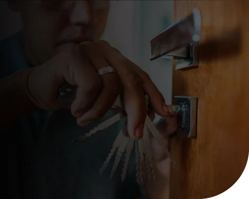 Slotenmaker Lint herstelt en vervangt sloten voor een veilige en betrouwbare woning